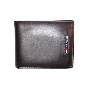 Tommy Hilfiger Brown leather bifold wallet